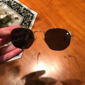 NWT SOJOS Small Square Polarized Sunglasses